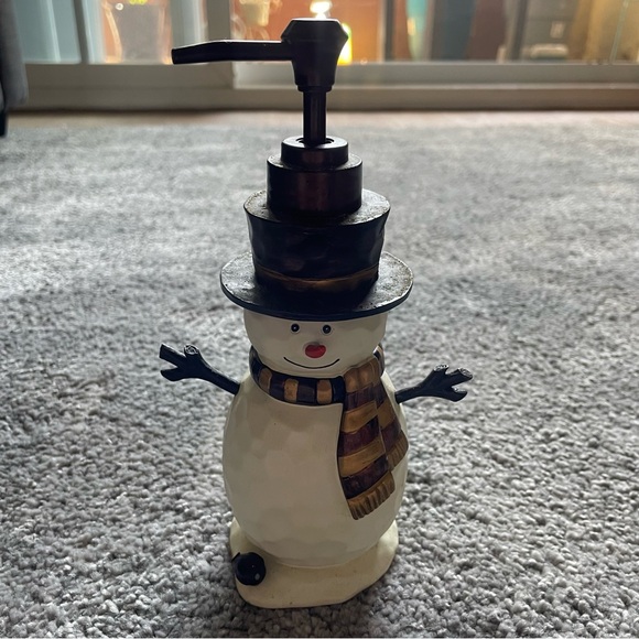 Rustic Snowman Soap Dispenser - Picture 3 of 3